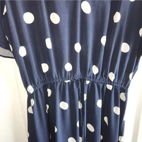 Loft brand navy blue dress‎ with white Polka Dots - Picture 5 of 12